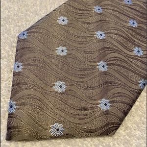 Brand New Trendy Tie By TOMMY HILFIGER